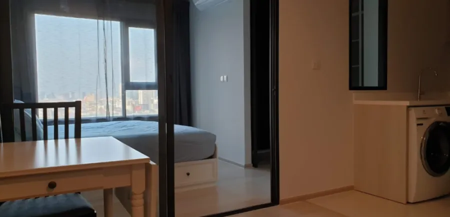 Condo for rent, Life One Wireless, room window facing north, near BTS, convenient transportation, ready to move in, book now!