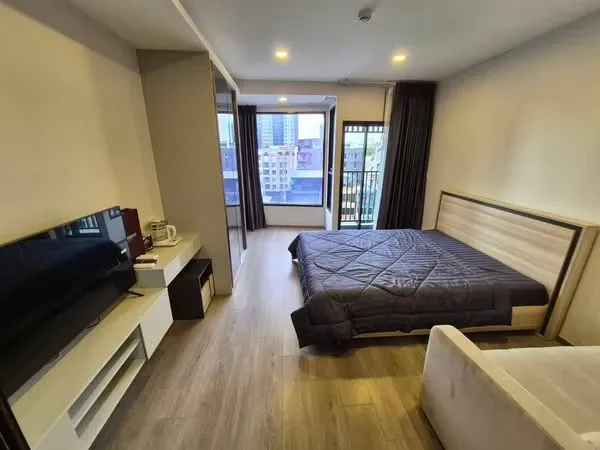 ให้เช่า Soho Bangkok Ratchada ห้องพร้อมอยู่ เฟอร์พร้อม จองเลย!!!