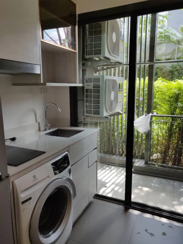 ให้เช่า คอนโด เมโทร ลักซ์ โรสโกลด์ พหลฯ-สุทธิสาร ชั้น 1 ห้องสวย วิวสวน เฟอร์ครบ เช่าเลยๆๆๆๆ