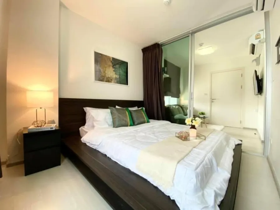 Sell / rent Aspire Ladprao 113, 7th floor, corner room, very private. Good view, no building blocking it. You need to reserve now. Hurry up.