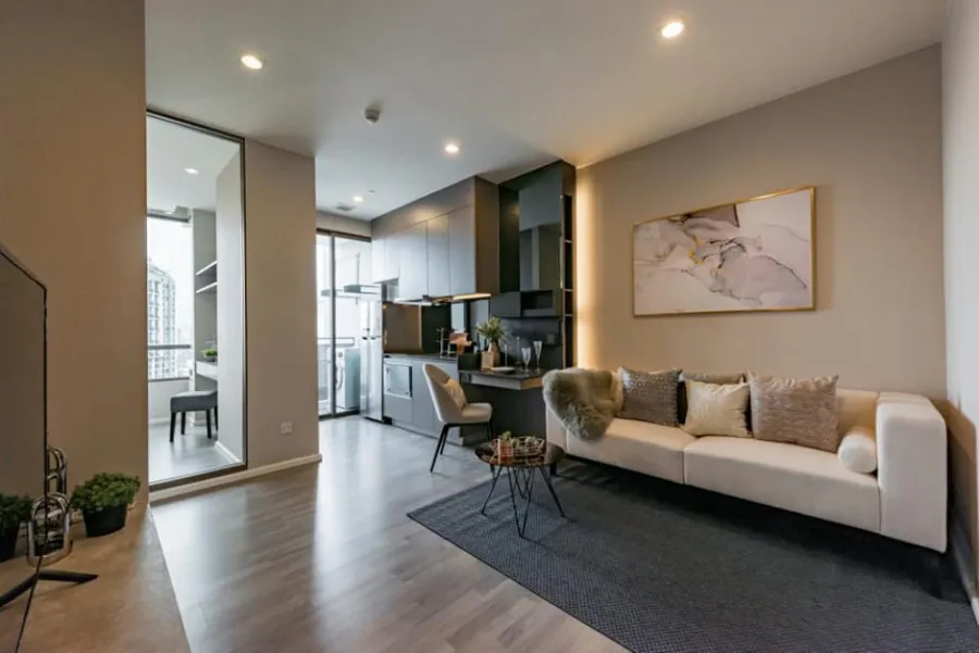 Sell/Rent Condo The Room Sukhumvit 69, fully furnished with electrical appliances, don't miss it.