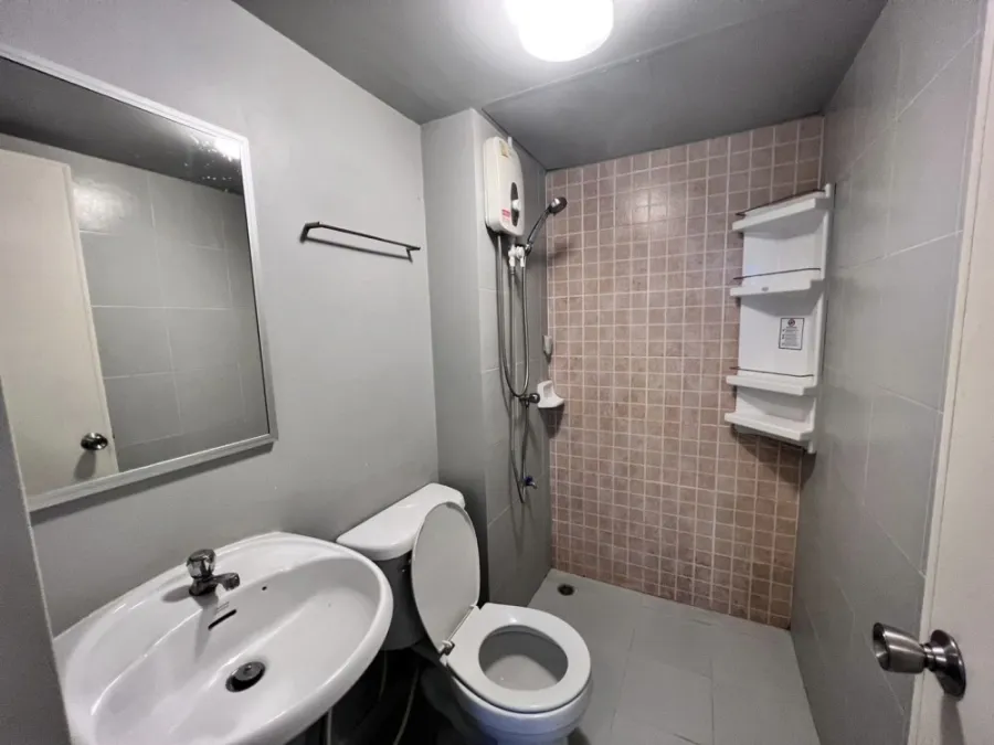 For rent, Lumpini Township, Rangsit, Khlong 1, complete with furniture and electrical appliances. Hurry and reserve now.