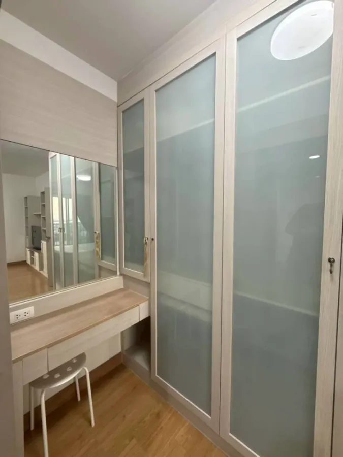 For sale, for rent!! Condo Chapter One Modern Dutch, 31st floor, Building B, spacious room, ready to move in, great price, don't miss it!!