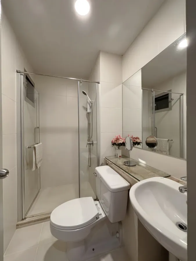 For sale or rent: PARKLAND SRINAKARIN corner unit. Quiet and peaceful with beautiful tree views from both balconies. Book now!