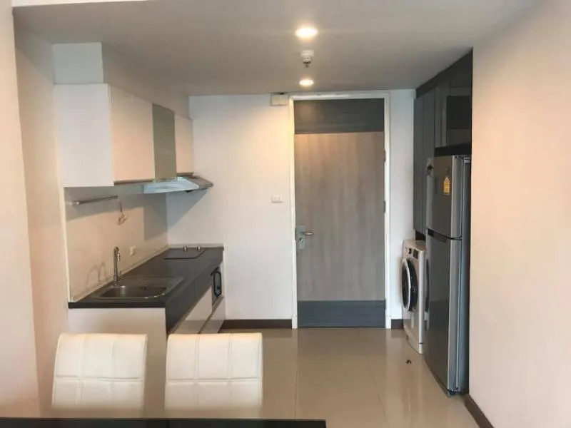 Wow!!** Condo for rent at Supalai Premier at Asoke ** Fully furnished room ready to move in. Near famous places, hurry to come and enjoy!!