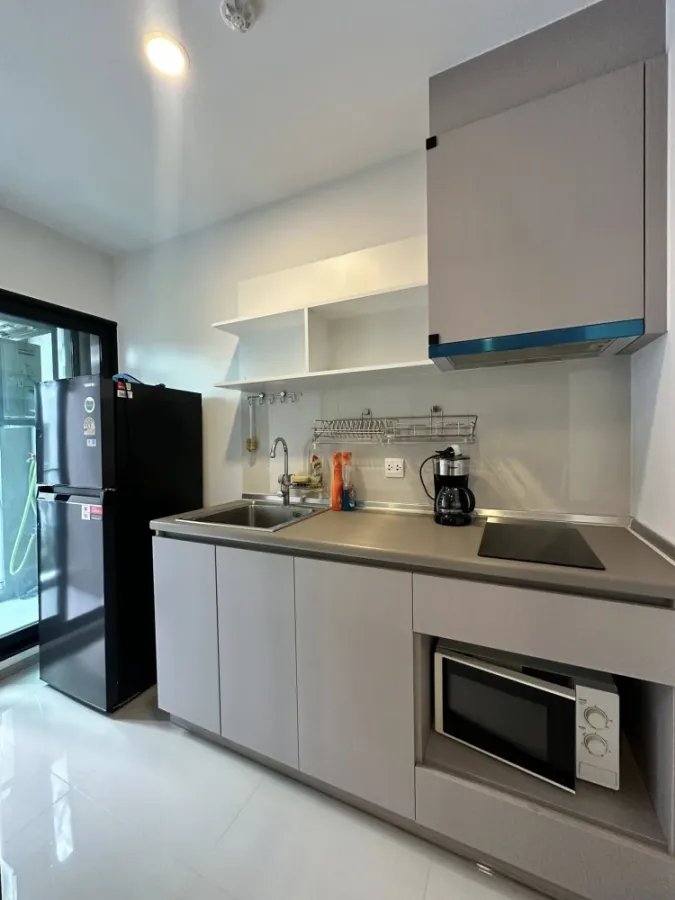 For rent: Aspire Asoke - Ratchada, beautiful room, fully furnished + appliances, just bring your bags and move in.