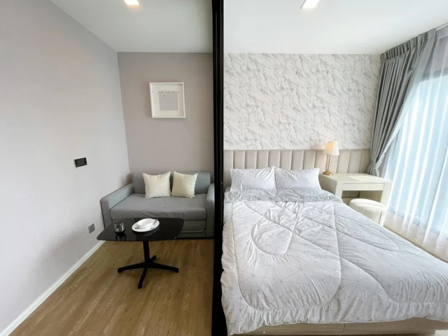 Condo for sale or rent, Modiz Sukhumvit 50, partitioned room, built-in headboard, marble pattern. Balcony faces south. Reserve now.