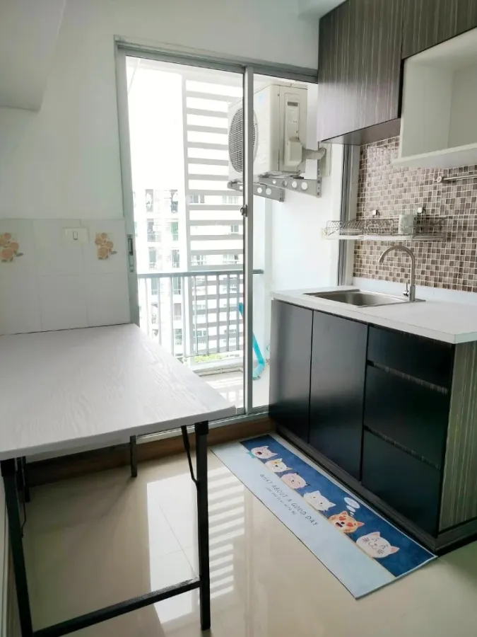 For sale: DEN Vibhavadi, 7th floor, separate room, fully furnished, ready to move in, buy now, urgent.