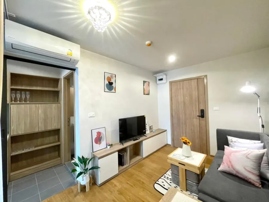 ขาย ให้เช่า ดิ เอ็กเซล ไฮด์อะเวย์ สุขุมวิท 71 ติดวอลเปเปอร์อย่างดีทั้งห้อง สิ่งอำนวยความสะดวกจัดเต็ม
