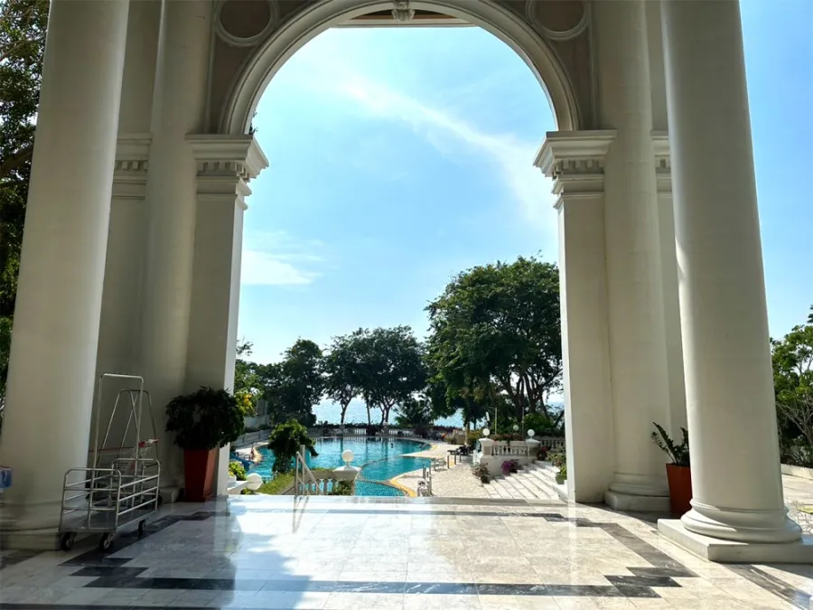 For rent, Park Beach (North Pattaya), 16th floor, great sea view, spacious room, plenty of usable space, don't miss it.