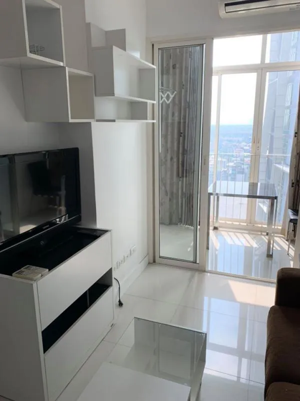 Condo for rent, Ideo Verve Sukhumvit, 22nd floor, fully furnished, ready to move in, next to the train, special price !! Don't miss it !!