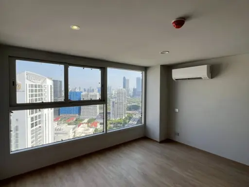 Urgent sale! Culture Chula, 23rd floor, good location, Lumpini Park view, 4.3 meter high living room ceiling, comfortable like home. Reserve now!