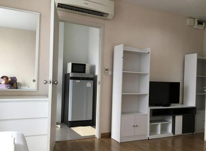 The room is ready to move in. Fully equipped. Very beautiful view. Eat wind and see the view. So happy. Condo for rent at The Tree Bang Pho Station.