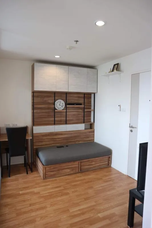 Wide, satisfied, furnishings are available. If you miss this room, it's really a pity. The usable area is 27 sq m.