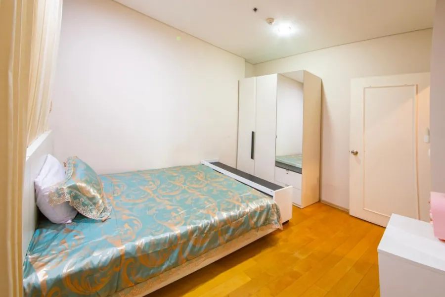 For rent: Villa Asoke, heavily built-in. Full furniture and electrical appliances Just come and move in.