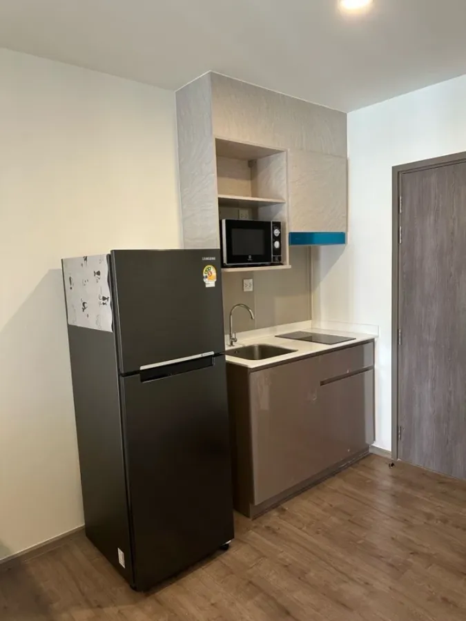 For sale: ASPIRE Pinklao - Arun Ammarin, 4th floor, pool view, fully furnished, interested, reserve now, urgent.