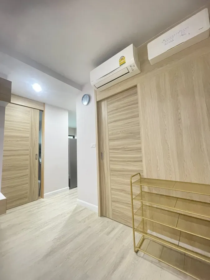 For rent: V Condo Salaya, large room, comfortable, usable area, plus a good price. If you don't book, you'll regret it.