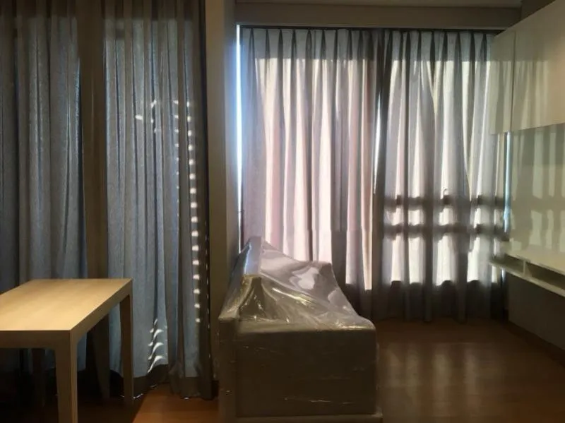 ให้เช่า คอนโด เดอะ ลุมพินี 24 เฟอร์ครบ พร้อมอยู่ เดินทางสะดวก จองเลย!