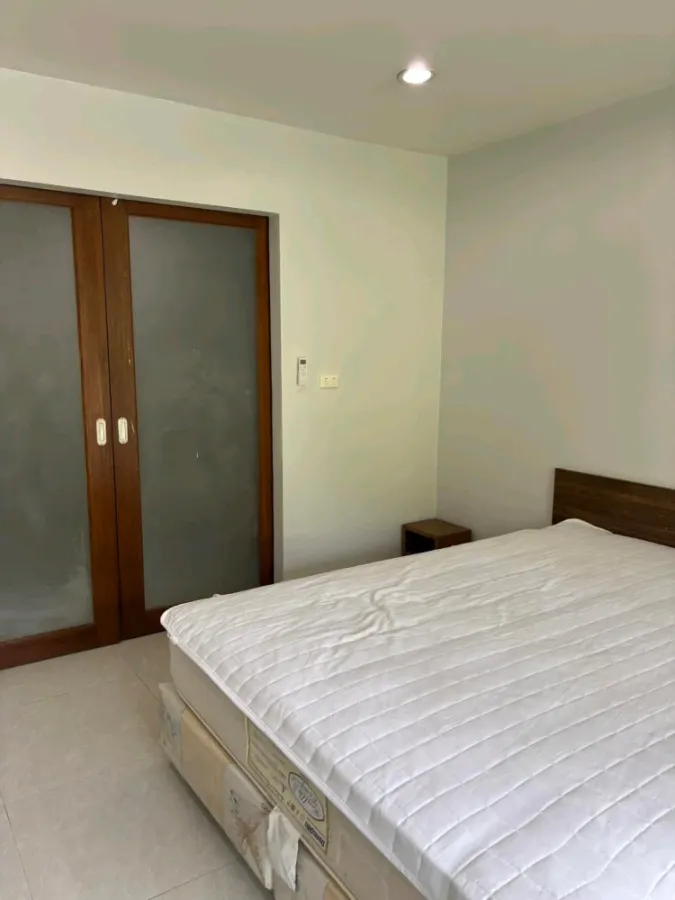 For rent: The Niche Sukhumvit 49, 2nd floor, fully furnished unit. Ready to move in. Book now!