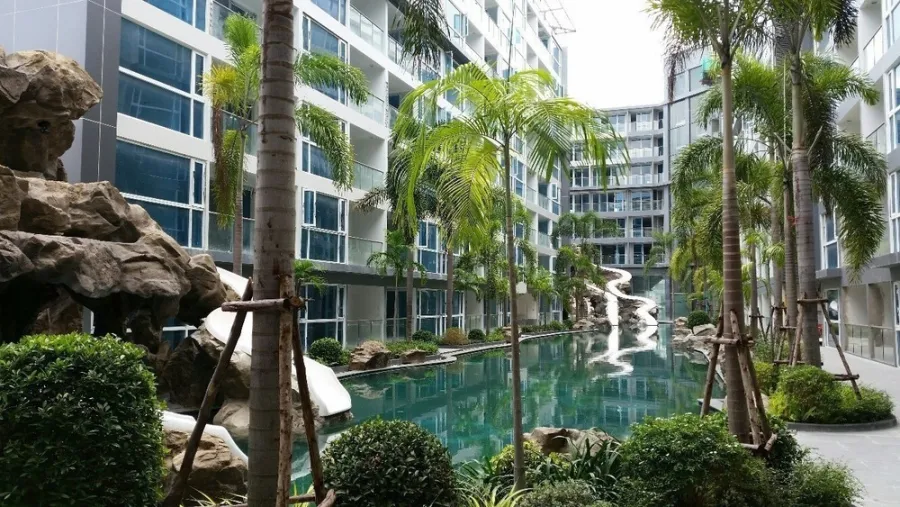 For Sale / Rent Centara Avenue Residence & Suites Pattaya Pool View Full set of furniture. Hurry up.