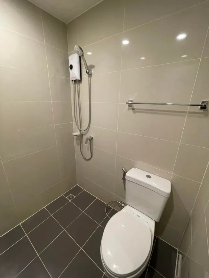 Condo for rent, A Space Mega, beautiful room, beautiful view, corner room, next to golf course, hurry up