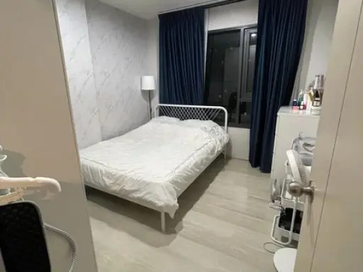 Life Pinklao for sale, very beautiful swimming pool view. Complete facilities, good price, like this you must reserve now.