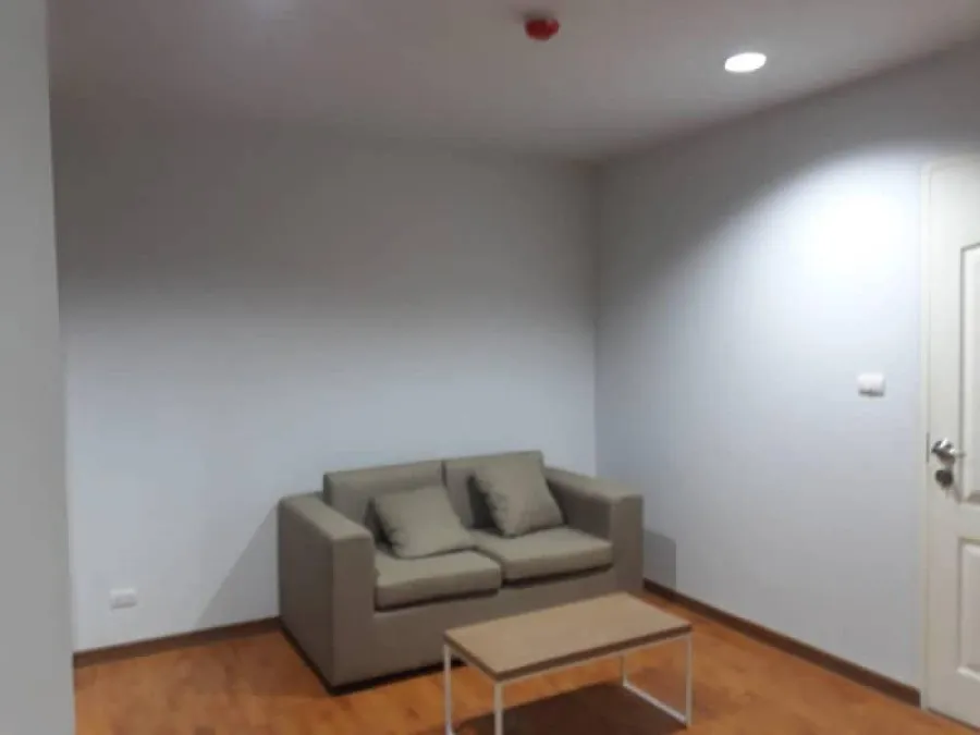 For Sale Tulip Square Om Noi, ready to move in, beautiful decoration. First come first serve !!