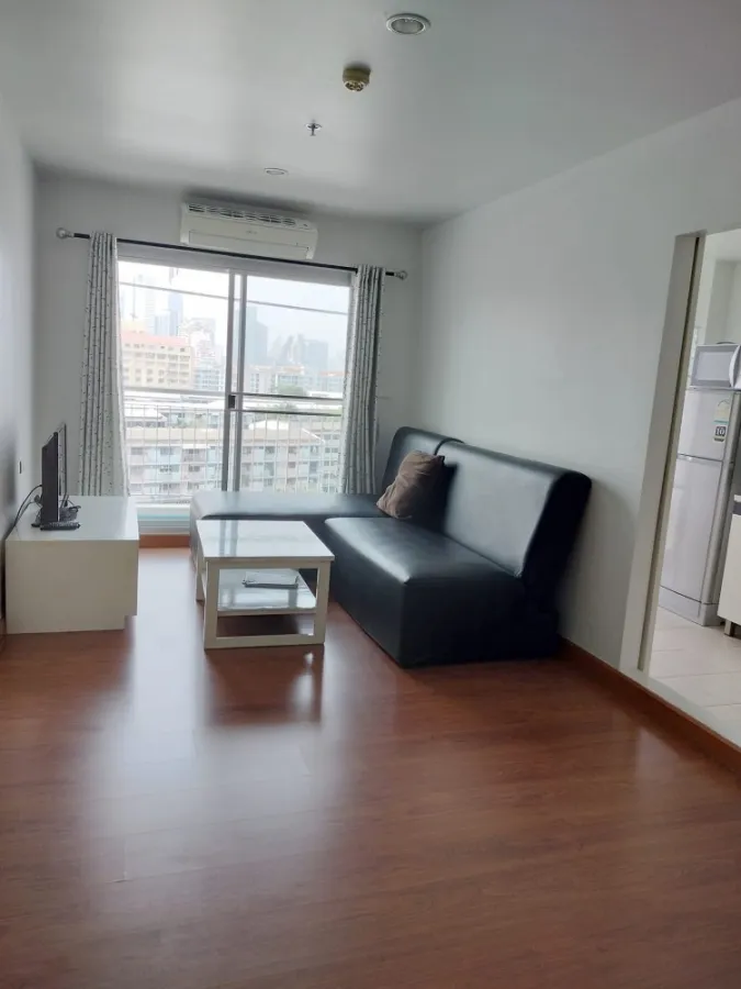 Condo for rent, The Niche Ratchada-Huai Khwang, corner room, north side, long balcony, fully furnished, just carry your bags and move in.