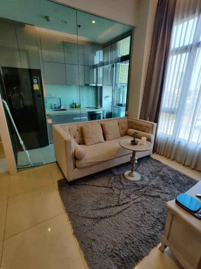 For rent!! Condo Mayfair Place Sukhumvit 50, 7th floor, beautiful room, good view, affordable price. Hurry and reserve now!!