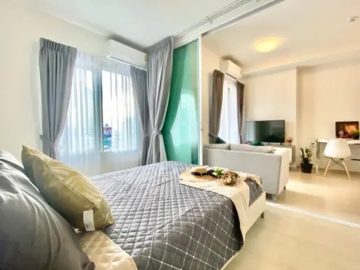 For rent Chapter one Eco Ratchada Huay Kwang, corner room, very beautiful room, fully furnished, ready to move in, pool view, hurry up