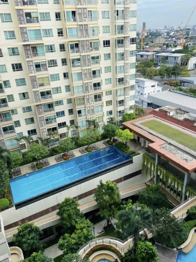 ขาย เซ็นทริค ซีน รัชวิภา วิวสระว่ายน้ำ สวยมาก บรรยากาศดี จองเลย!!