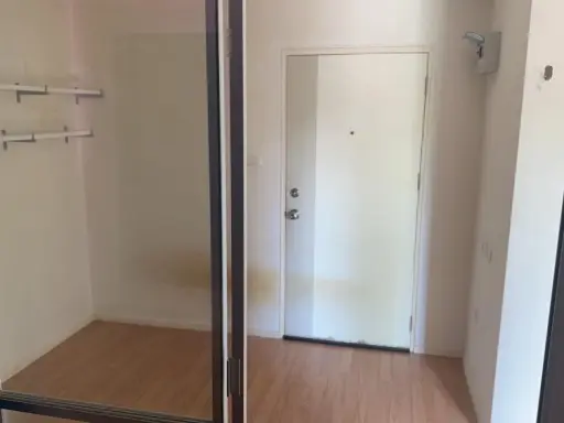 For sale: Lumpini Ville On Nut 46, empty room, airy, very clean. People who like to decorate their rooms must not miss this.