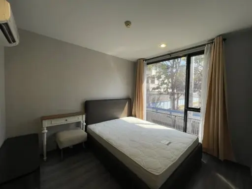 Urgent sale!! Condo Ideo Mobi Sukhumvit 40, 2nd floor, beautiful unit, fully furnished, ready to move in. Reserve now!!