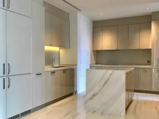 ขายดาวน์ kraam sukhumvit 26 ห้องใหญ่ คอนโดหรูทำเลทอง ห้ามพลาด images