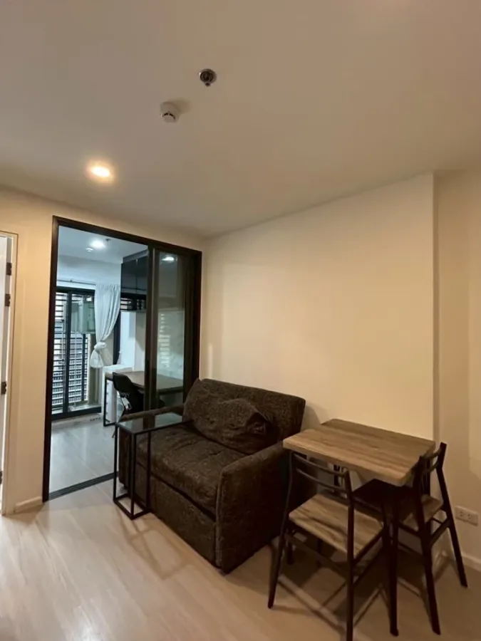For sale/rent: Denim Condo, Chatuchak. Warm and inviting atmosphere. Buy/Reserve now!!