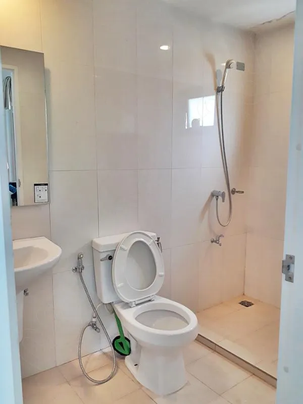 Condo for sale, Icon Petchkasem 39, 3rd floor, 2 bedrooms, 2 bathrooms, north room, not hot, 2 balconies, hurry up
