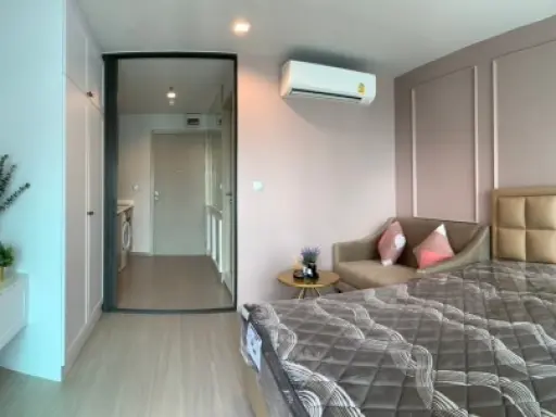 Condo for rent, Life Ladprao, nice room, good size, fully furnished, high floor, beautiful view You can drag your luggage in.