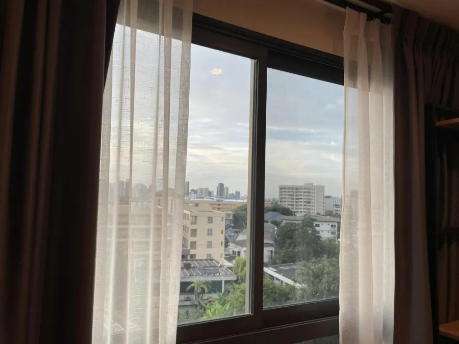 Sell Excel Hideaway Sukhumvit 71, city view room, very private Good like this. You can't reserve it anymore.