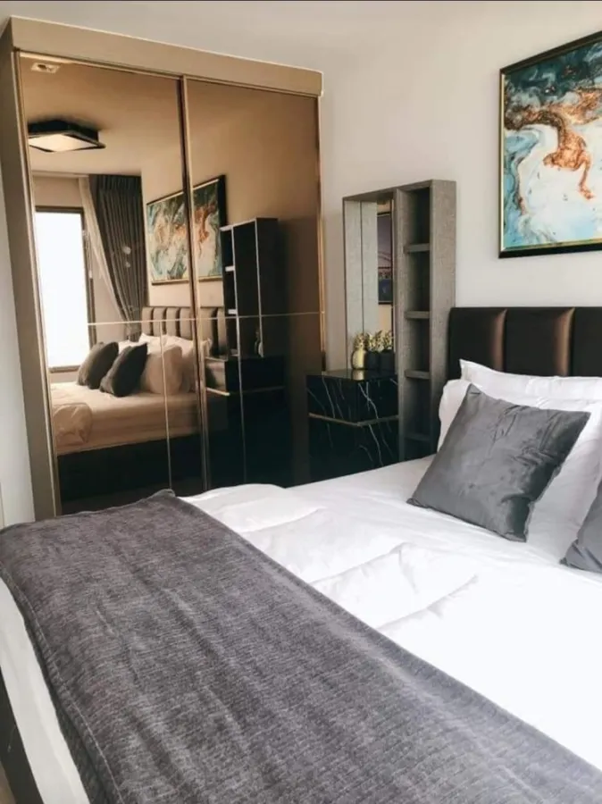 Super bang, very beautiful room, Condo Life Ladprao for rent, high floor, equipped with luxury curtains, 2 layers of UV protection, king size bed, boo