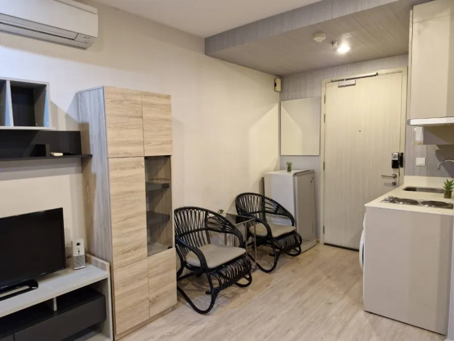 For sale/rent!! Condo Ideo Q Chula-Samyan Live luxuriously and higher than others with the highest floor with a great view. Urgent!!