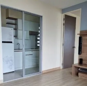For sale: The Parkland Srinakarin Lakeside, empty room, 11th floor, corner room, beautiful view, reserve now, don't miss out.