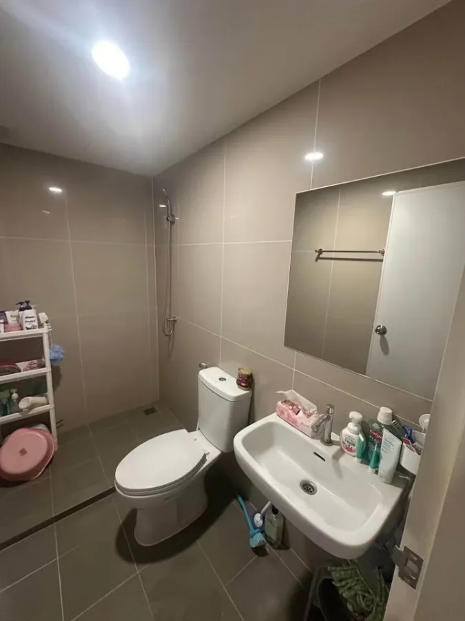 Selling Sena Kith BTS Saphanmai condo. Ready to move in, fully furnished, and equipped with appliances. Book now!