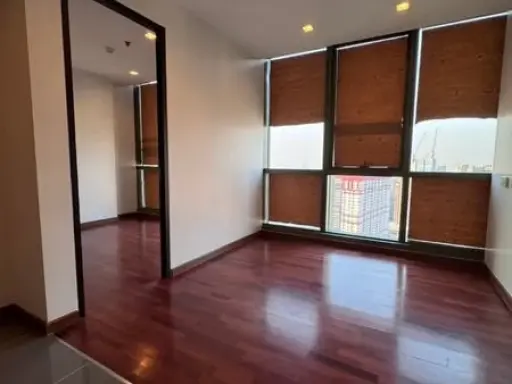 For sale: Wish Signature Midtown Siam, corner room with a very good view, north facing. If you don't book, you'll miss out++ images
