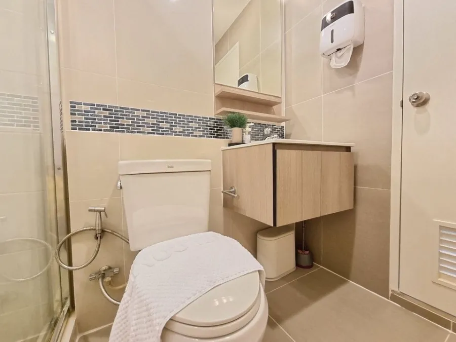 Condo for sale, Fuse Miti Ratchada-Sutthisan, corner room, good view, decorated in white tones, very inviting, book now.