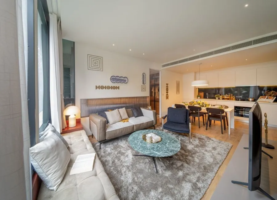 Selling down payment Noble Form Thonglor, 36th floor, very high, amazing city view, excellent room plan, very worth booking