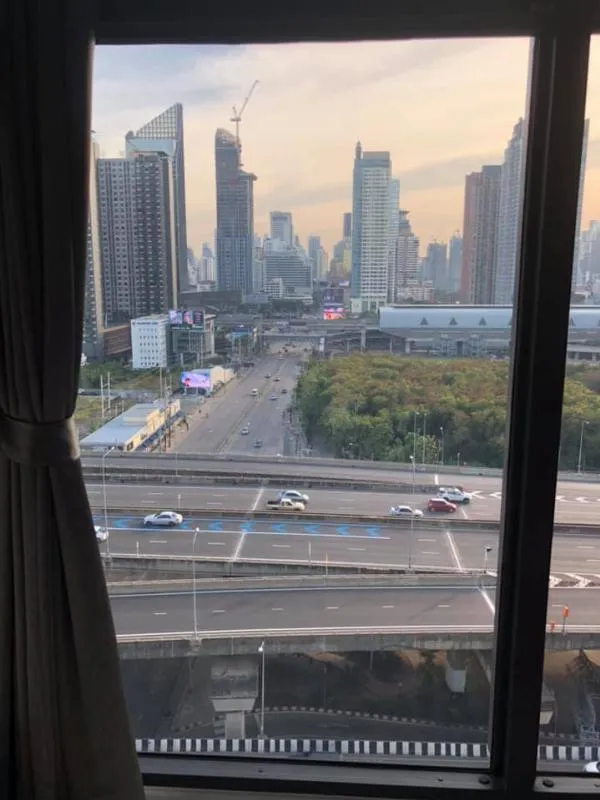 ให้เช่า Chewathai residence Asoke ห้อง Duplex 1 ห้องน้ำ 34.5 ตรม. วิวดี เฟอร์พร้อม อย่าพลาดนะจ๊ะ