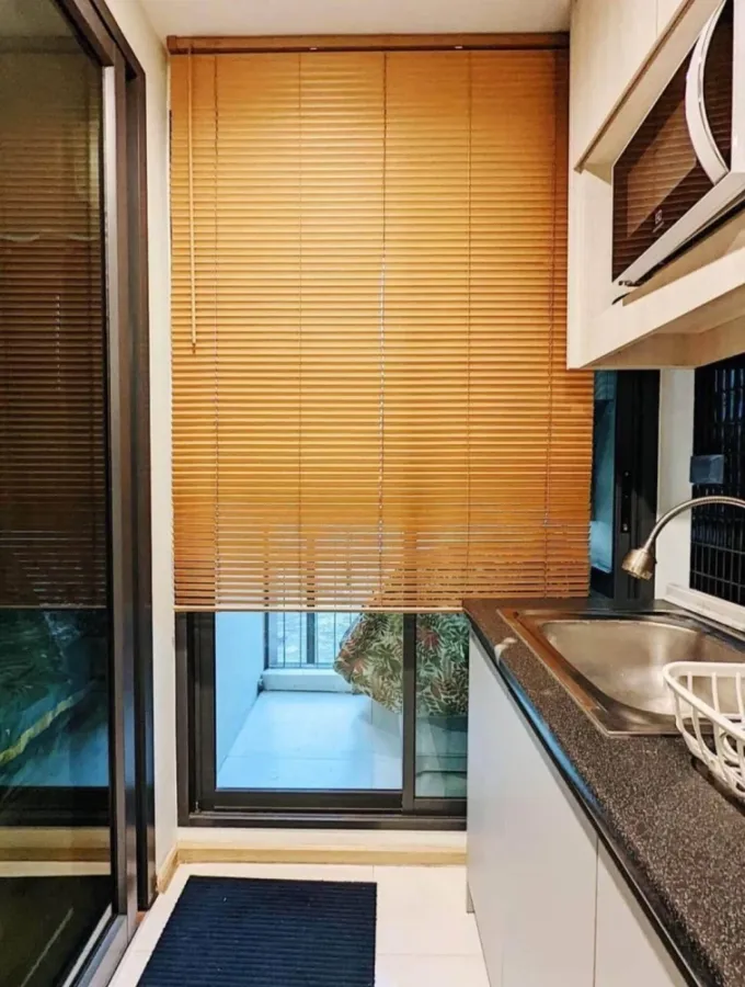 For rent, Condo HUE Sukhumvit, fully furnished, ready to move in, good furniture, complete electrical appliances, book now.