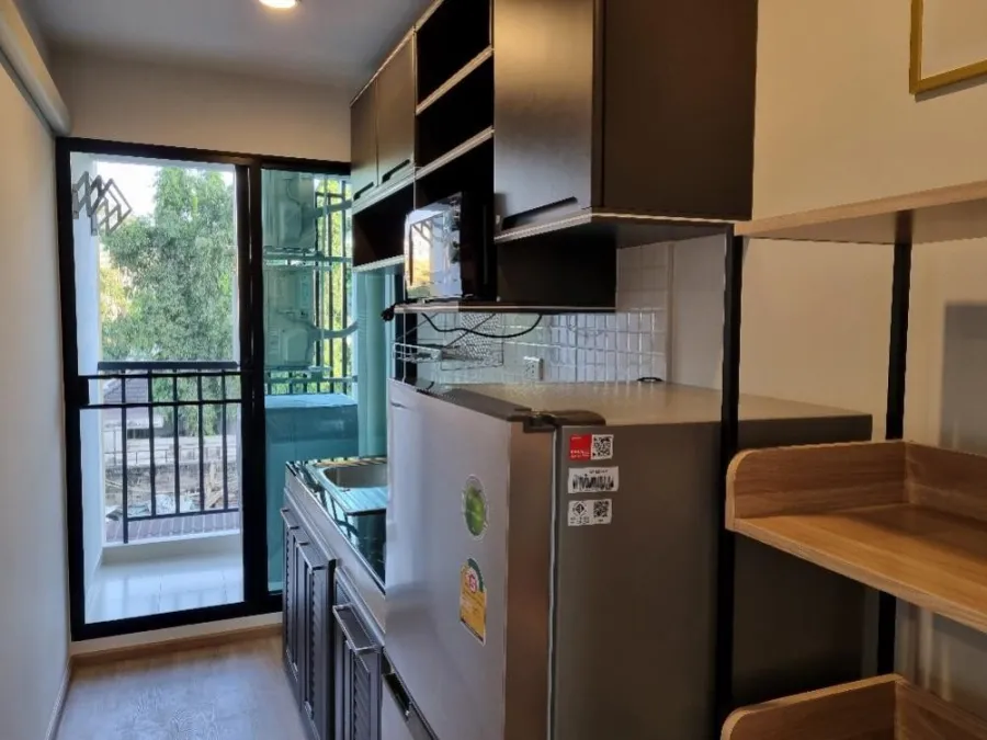 For rent, Hi Chaengwattana 19, a spacious room with a separate partition. Ready to move in immediately. Hurry up to reserve. Don't wait.
