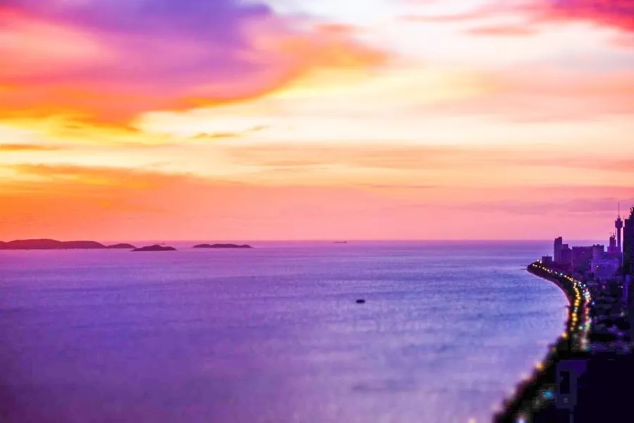 Condo for rent, Reflection Jomtien Beach, Pattaya (Jomtien), luxury style design room, sea view, don't miss it.