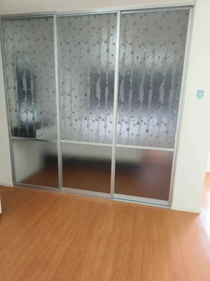 For rent: Lumpini Chonburi condo, ready to move in, separate room, comes with an outside balcony. Don't miss out, book now!